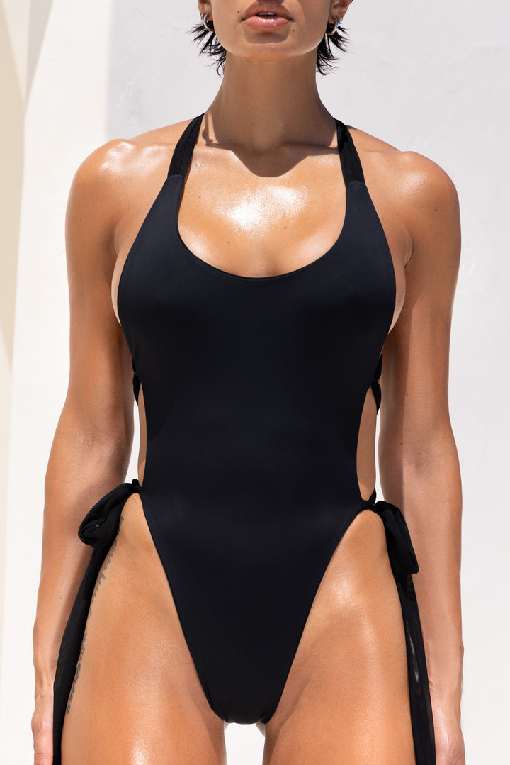 Coco One Piece — Black